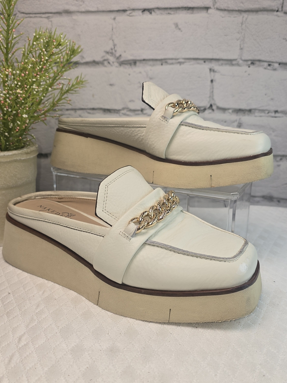 NAKED FEET IVORY ELECT IN CHAMOIS PLATFORM MULES WOMENS SIZE 6